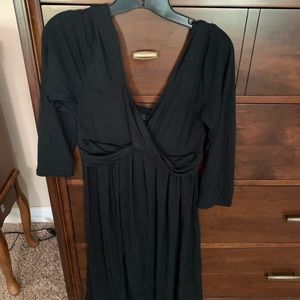 Black 3/4 sleeve dress